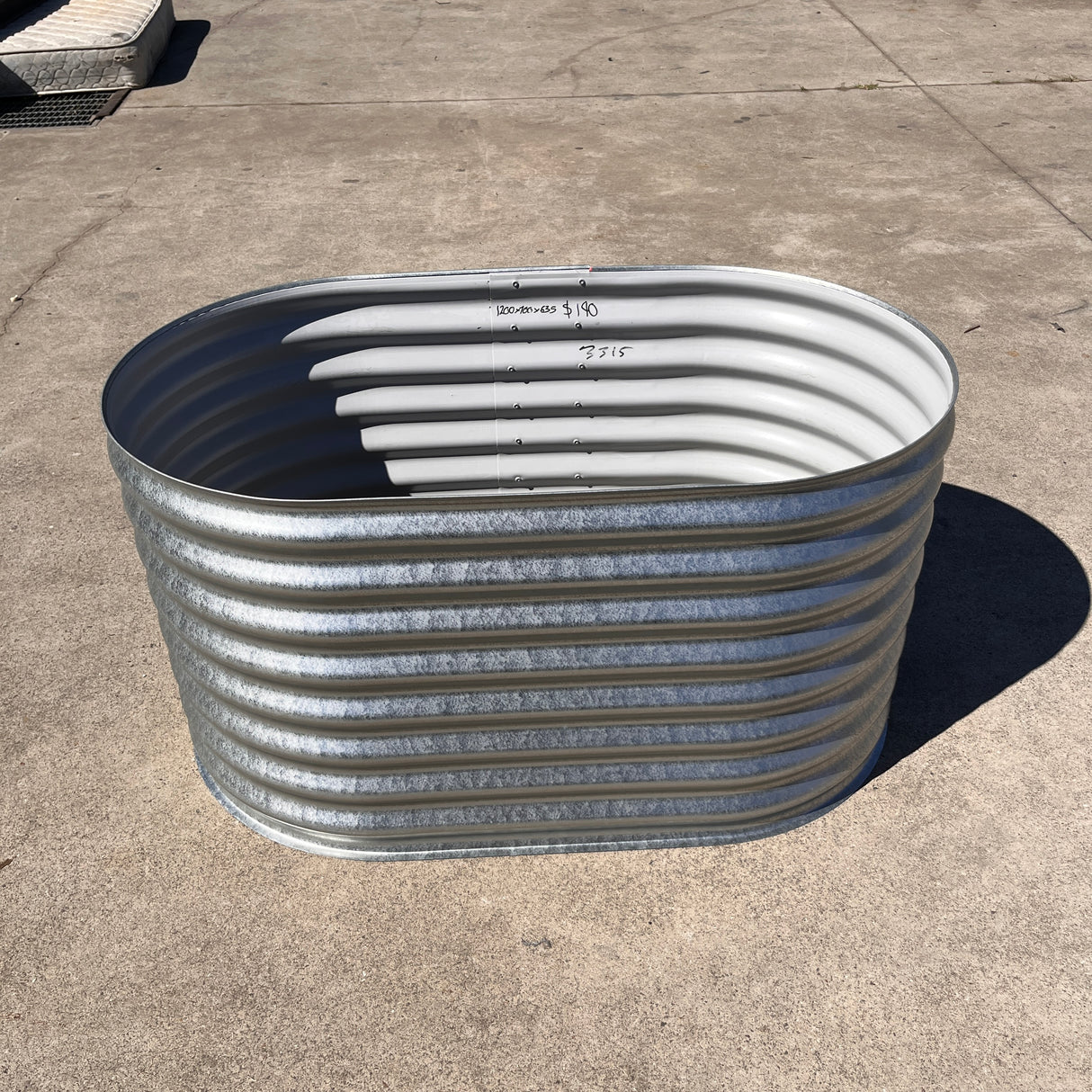 1200 x 700 x 635 Slimline Garden Bed