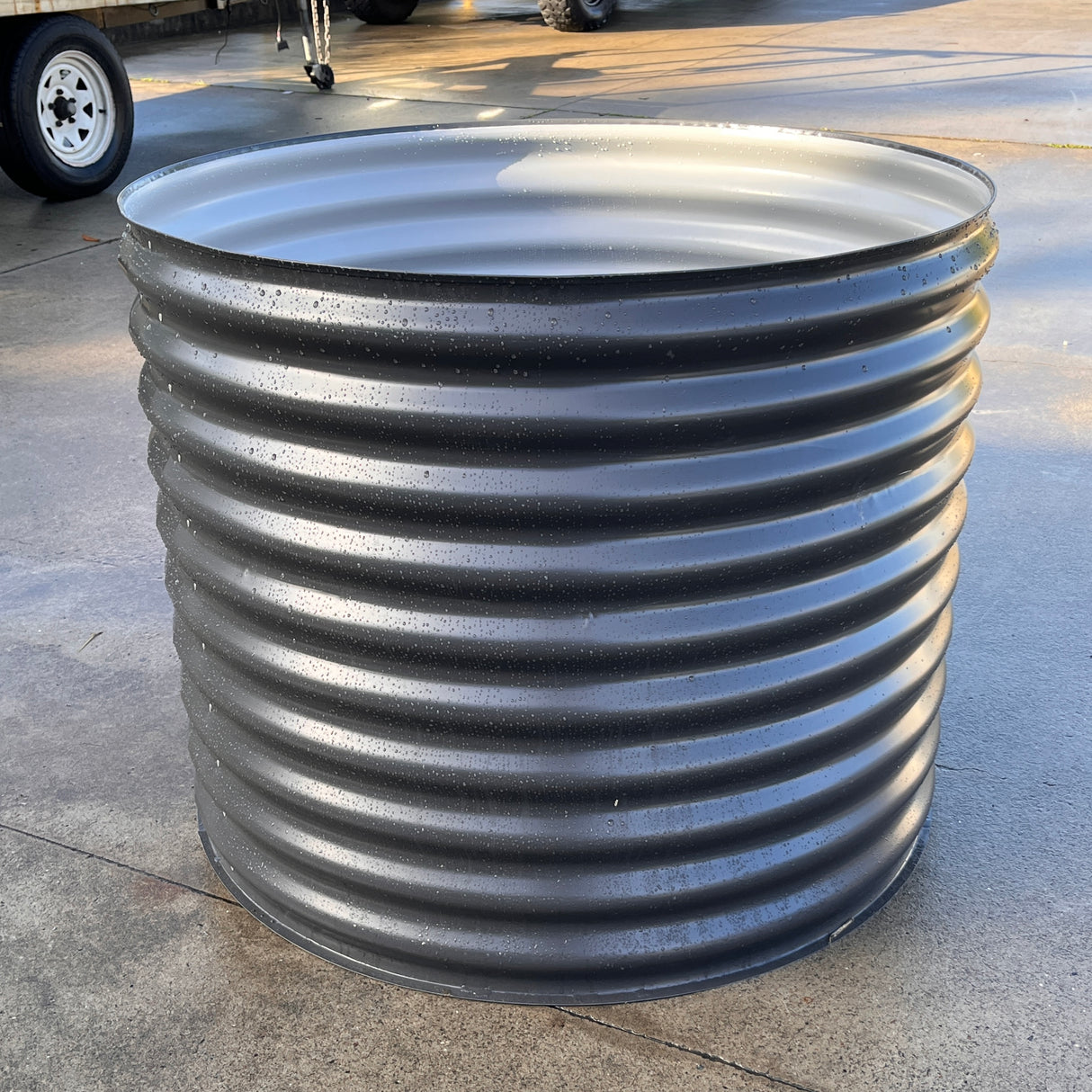 1000 x 810 Round Garden Bed