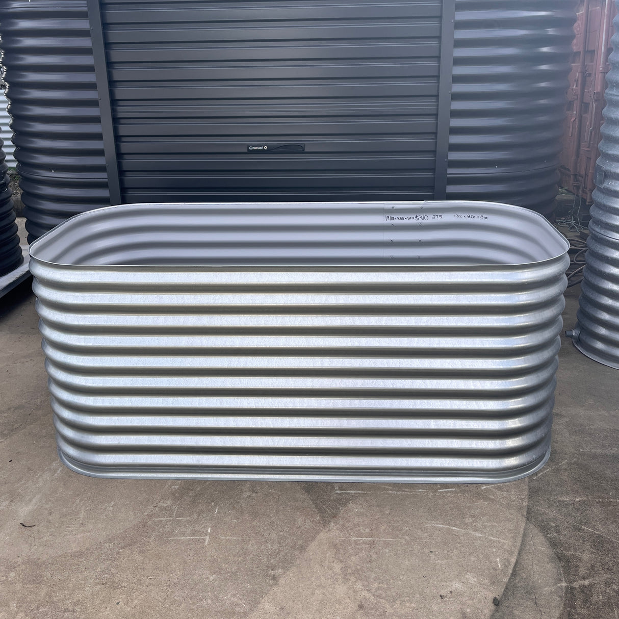 1900 x 850 x 810 Modline Garden Bed