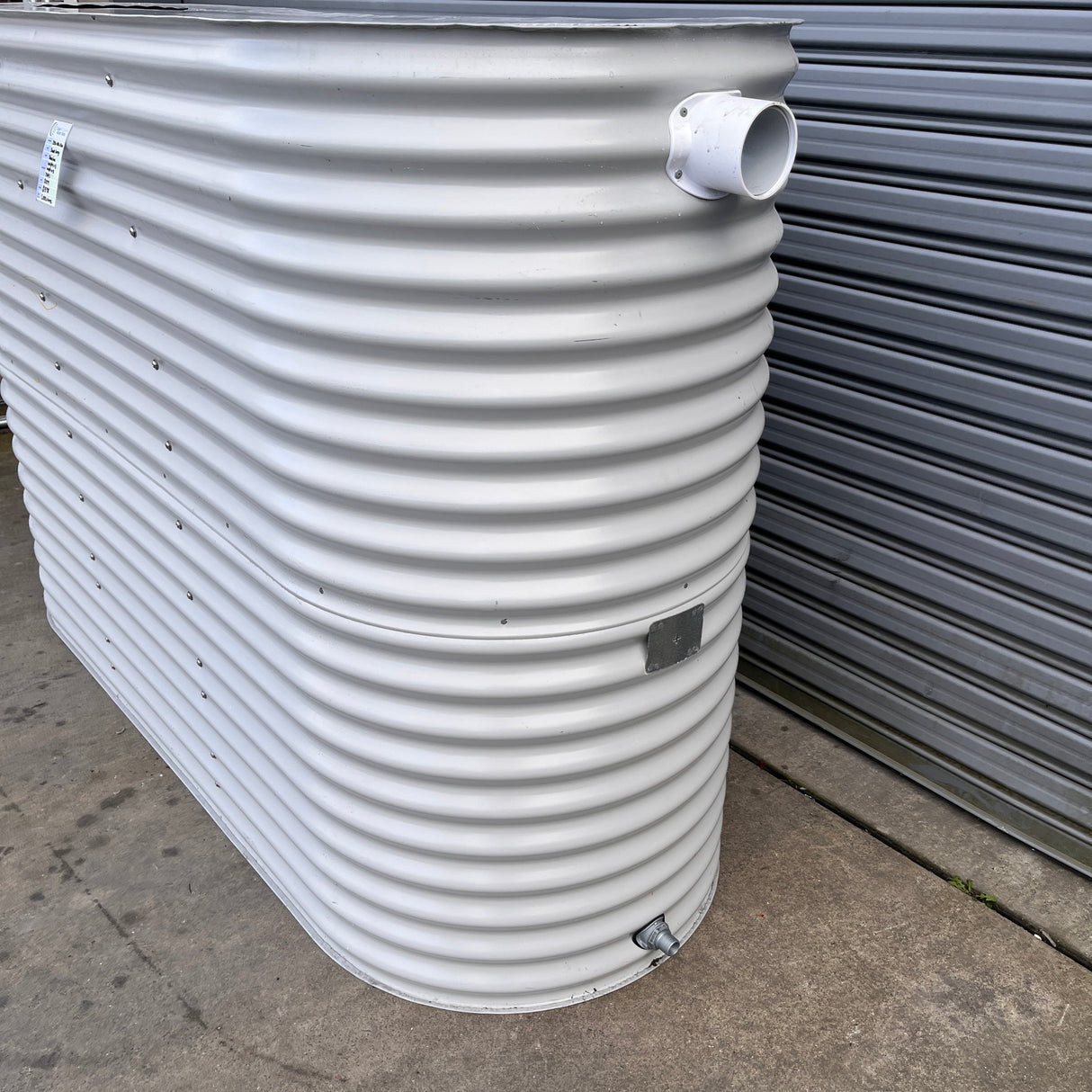 3,018 Litre Slimline Water Tank