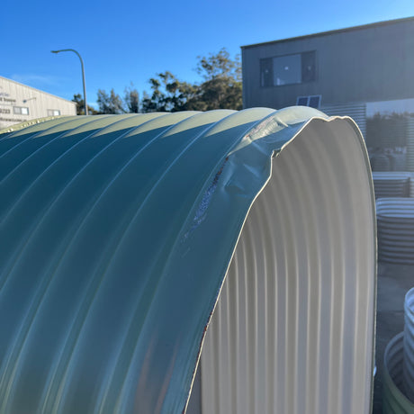 1800 x 1150 x 635 Wood Hutch