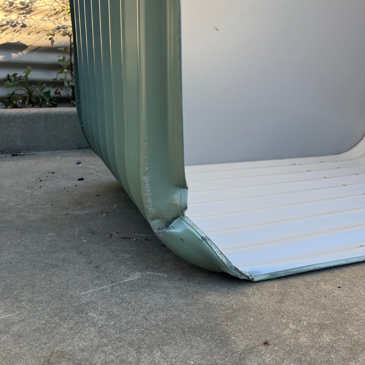 1800 x 1150 x 635 Wood Hutch