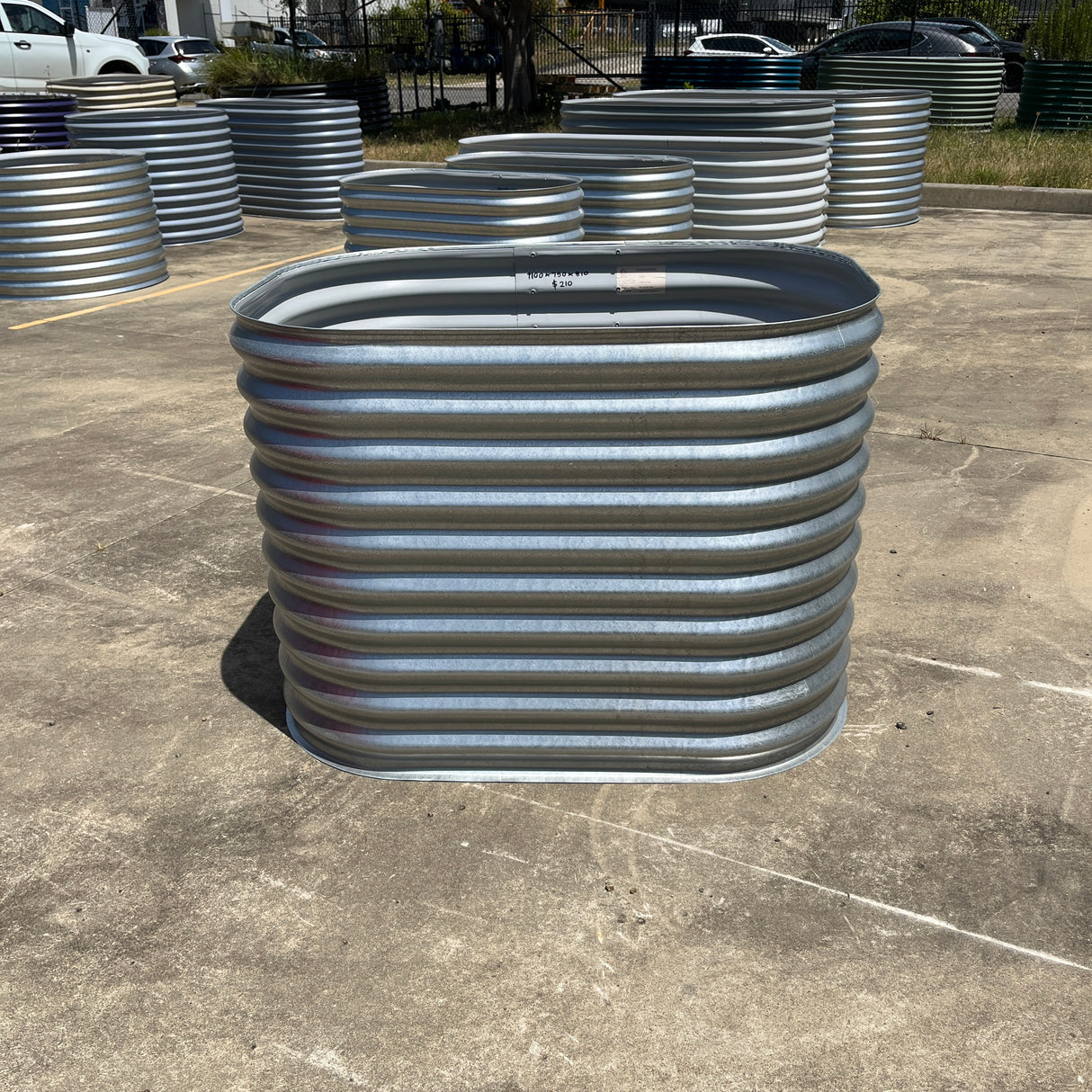 1100 x 750 x 810 Modline Garden Bed