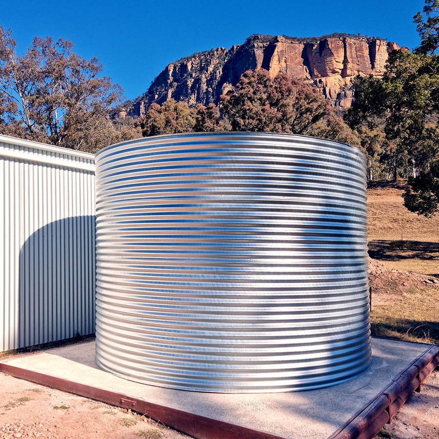 Round steel water tank