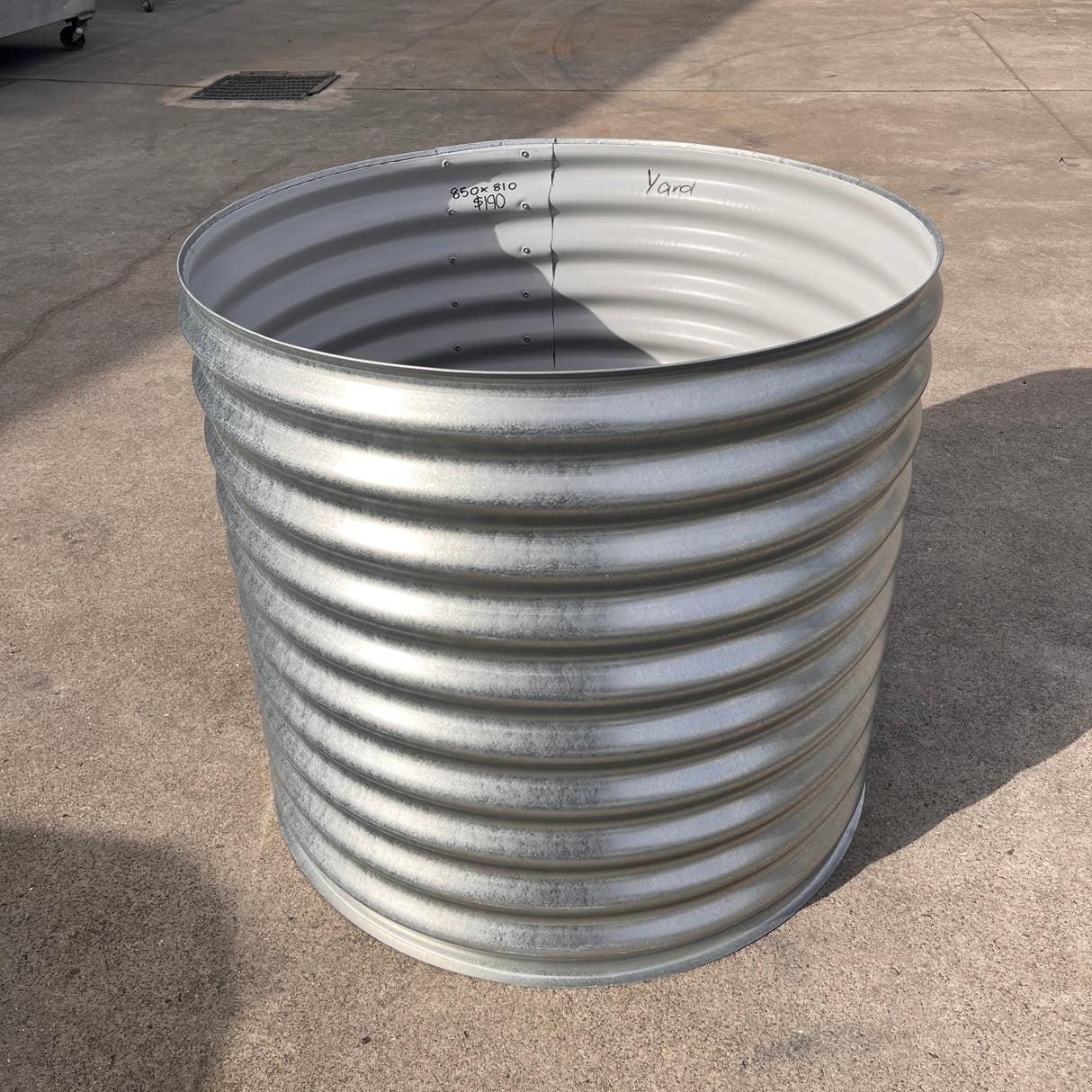 850 x 810 Round Garden Bed