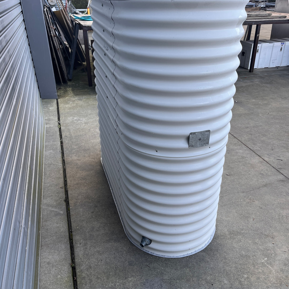 2,018 Litre Slimline Water Tank