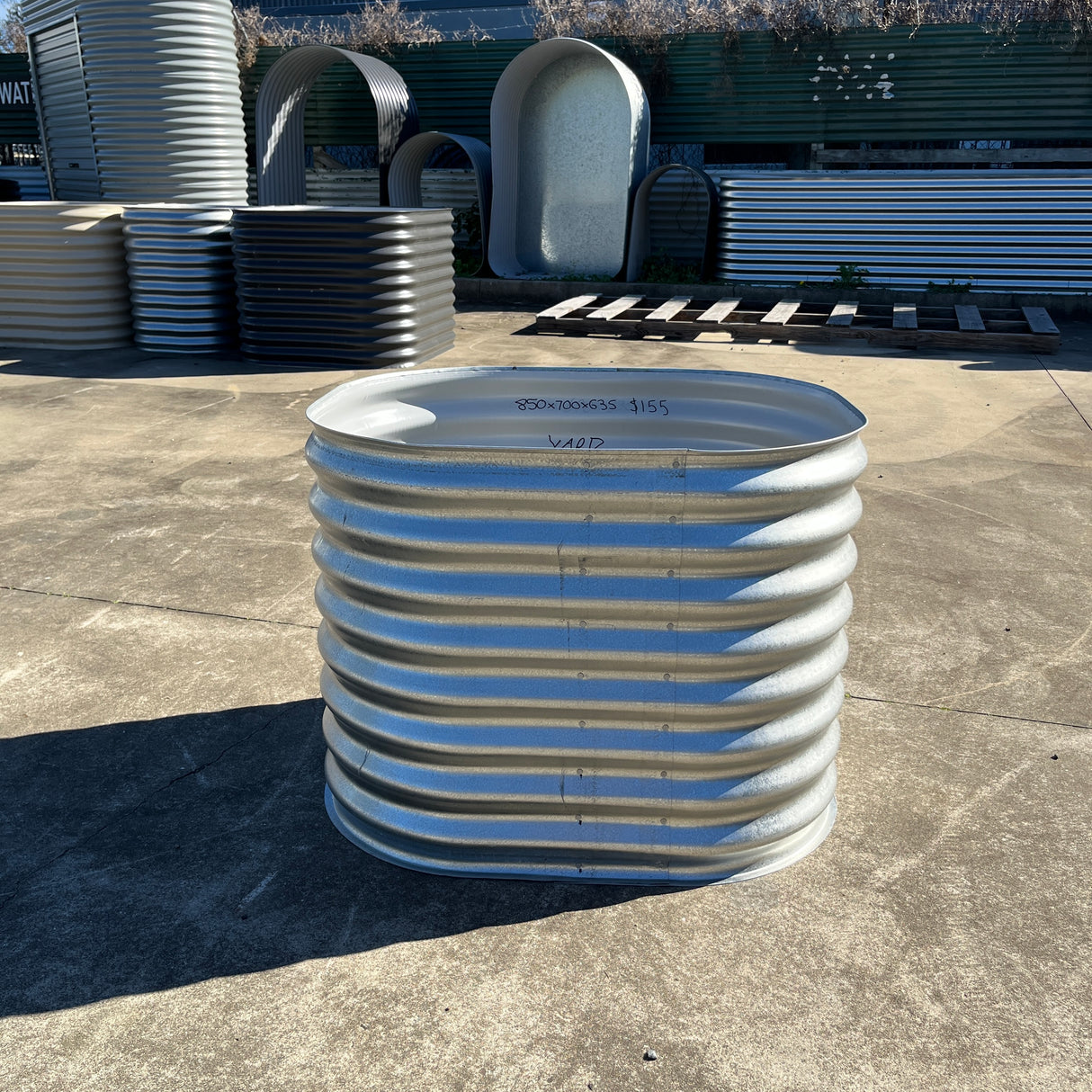 850 x 700 x 635 Modline Garden Bed