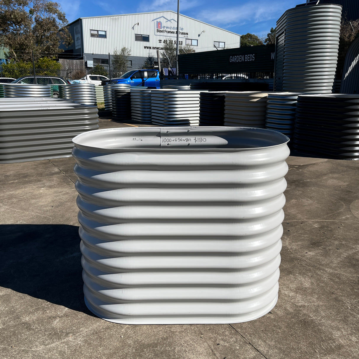 1000 x 650 x 810 Modline Garden Bed