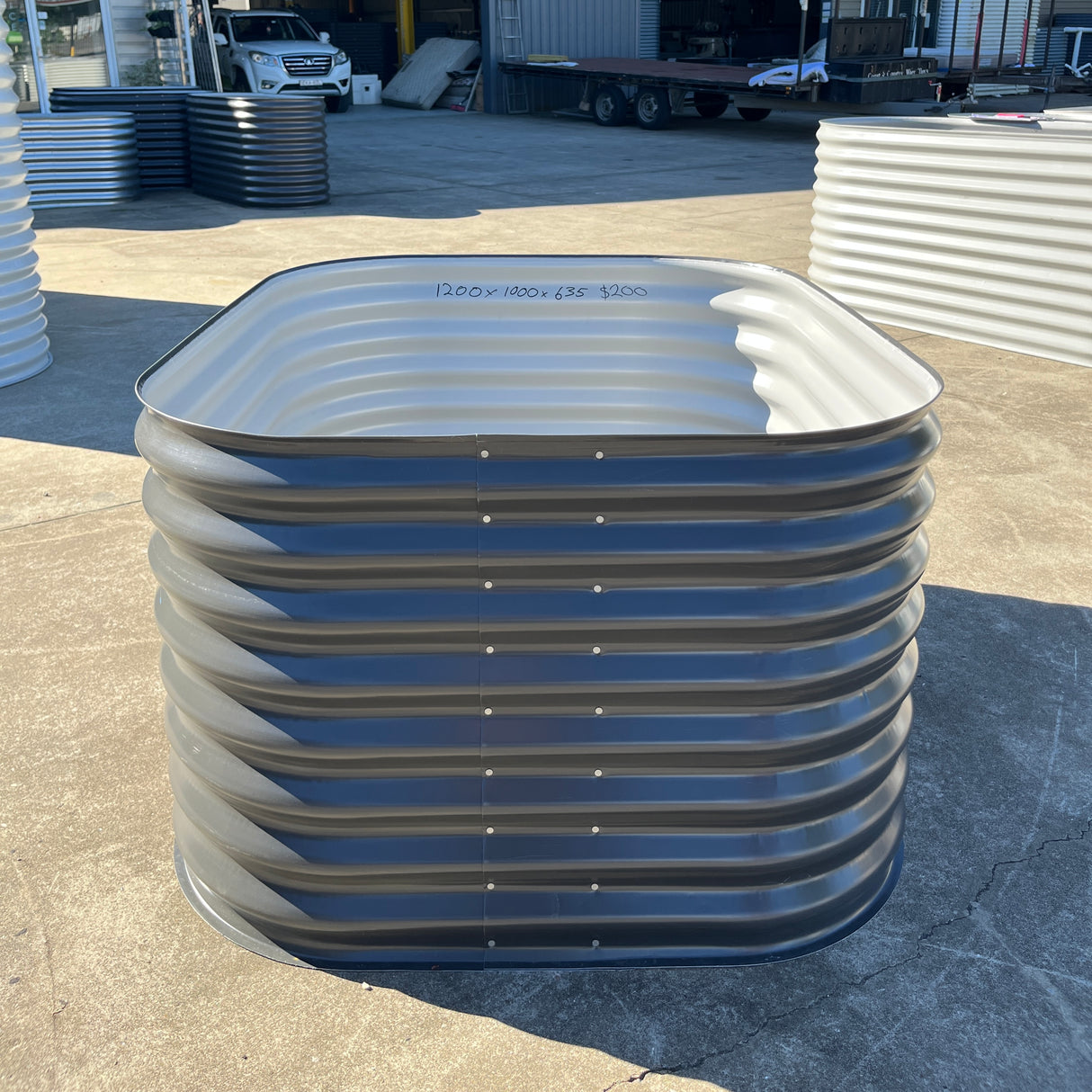 1200 x 1000 x 635 Modline Garden Bed
