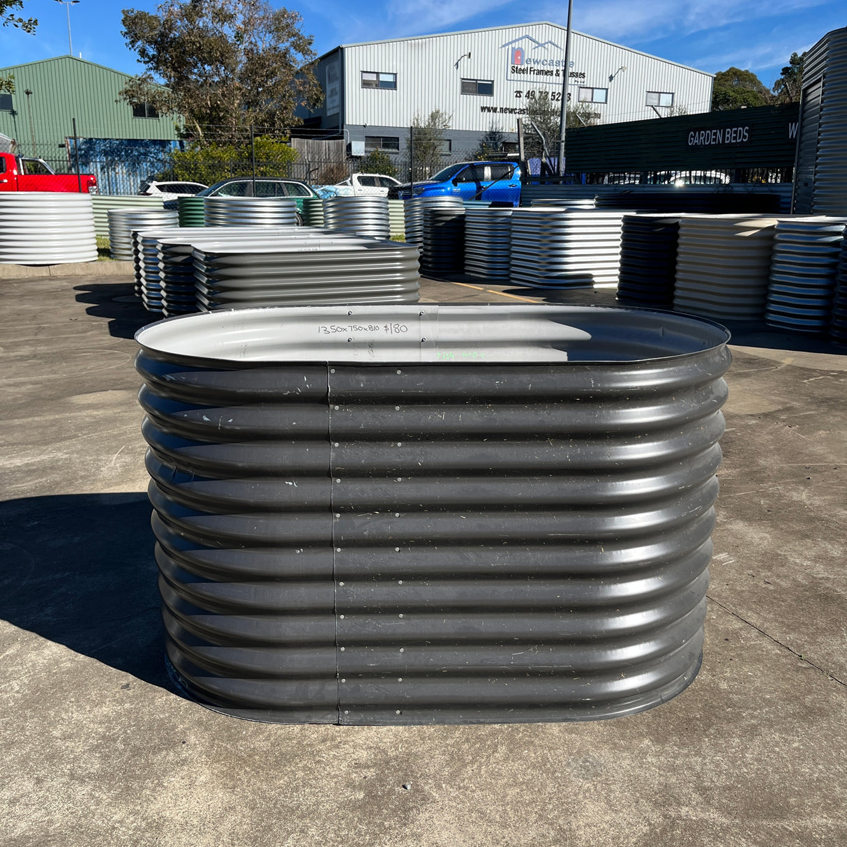1350 x 750 x 810 Slimline Garden Bed