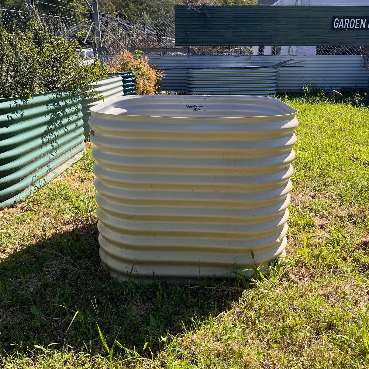 950 x 950 x 810 Square Garden Bed