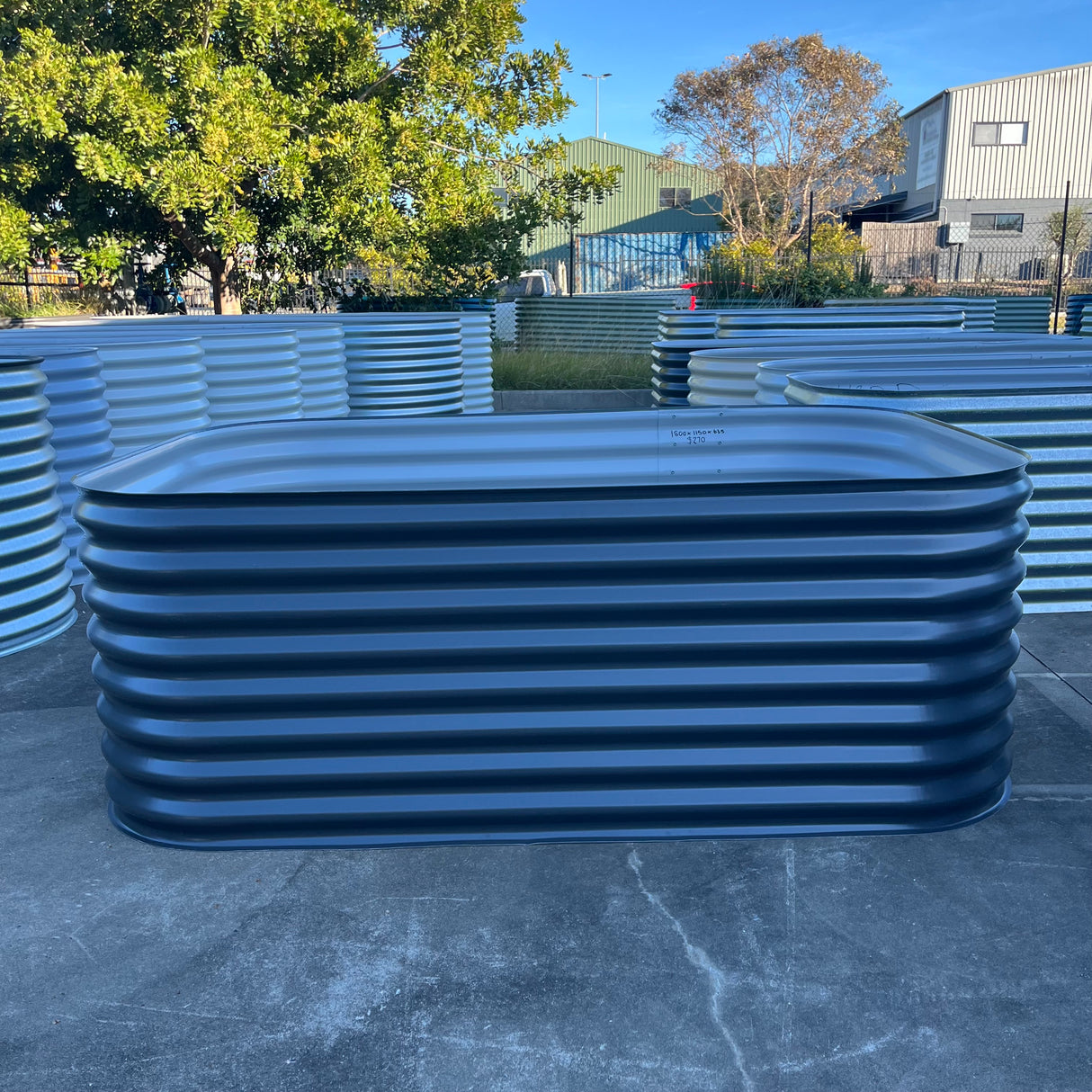 1800 x 1150 x 635 Modline Garden Bed