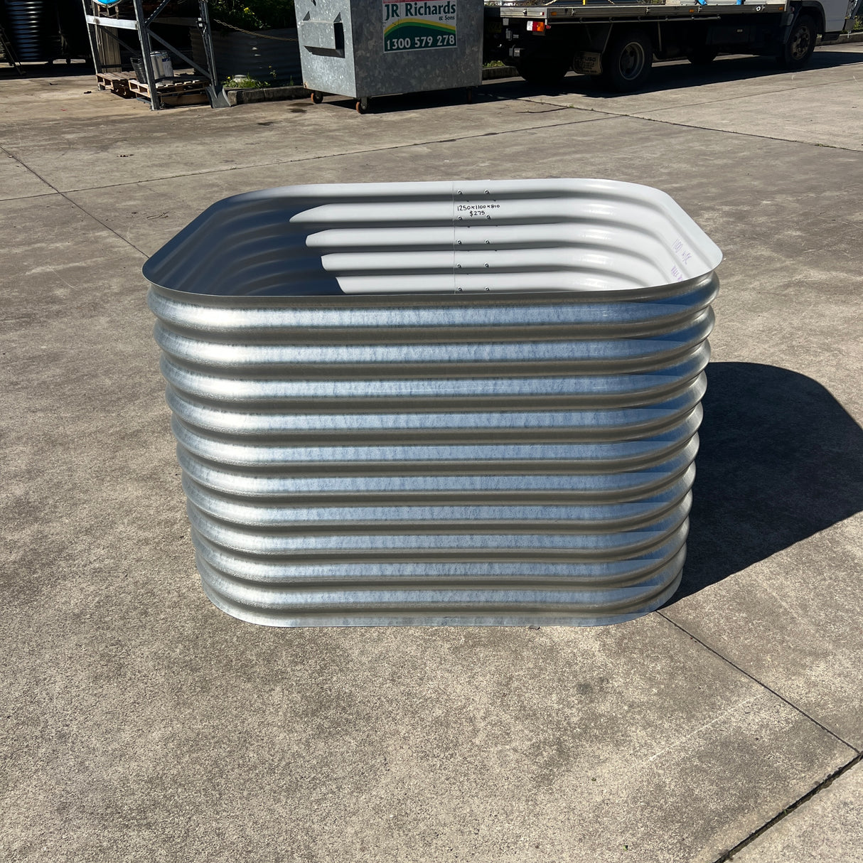 1250 x 1100 x 810 Modline Garden Bed