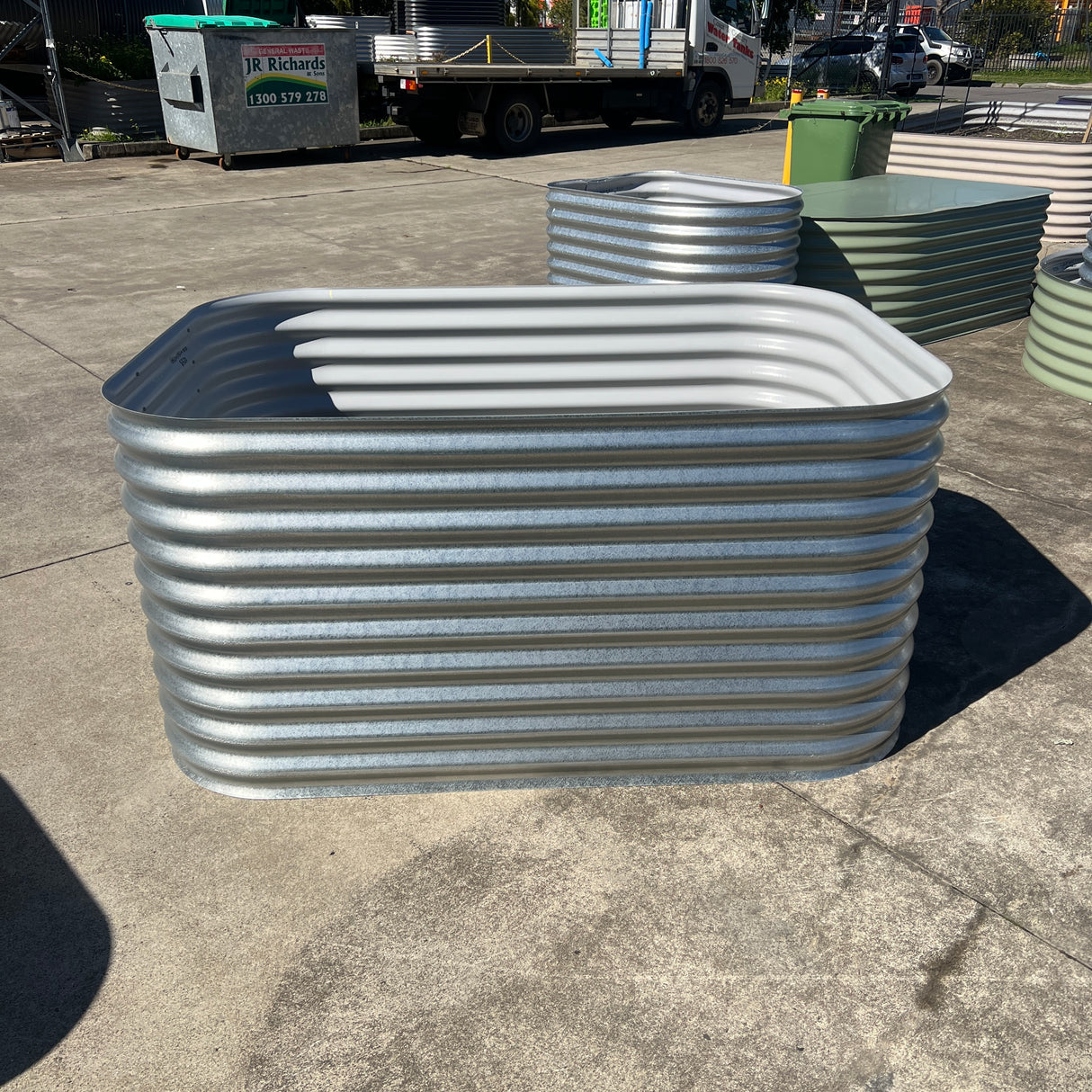 1650 x 1150 x 810 Modline Garden Bed
