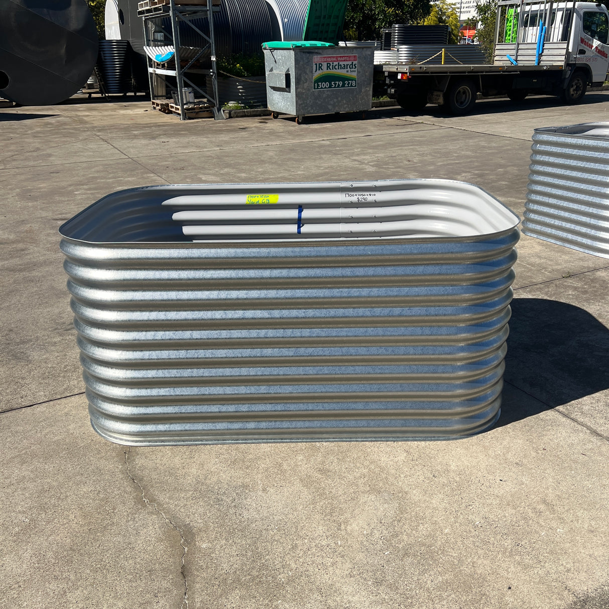 1700 x 1050 x 810 Modline Garden Bed