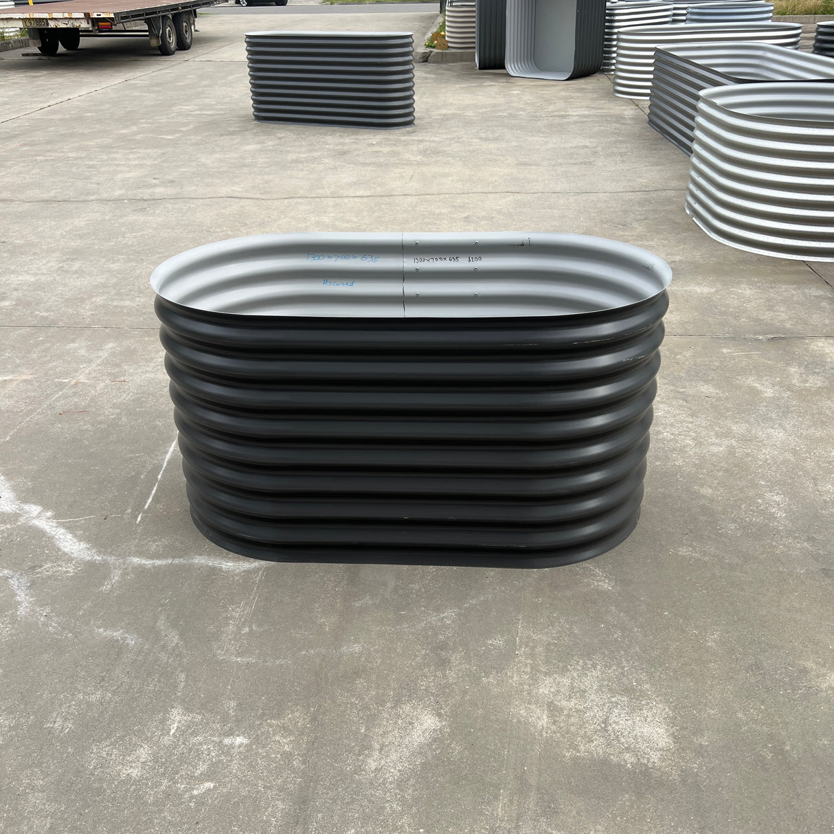 1300 x 700 x 635 Slimline Garden Bed